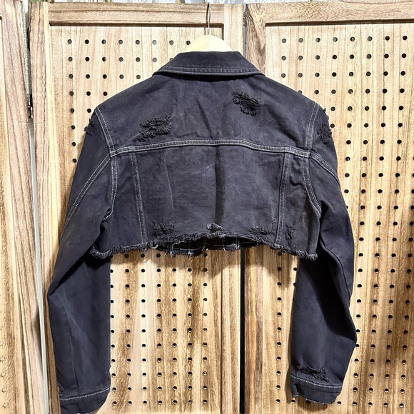 Black Distressed Cropped Denim Jacket - Picture 6 of 7